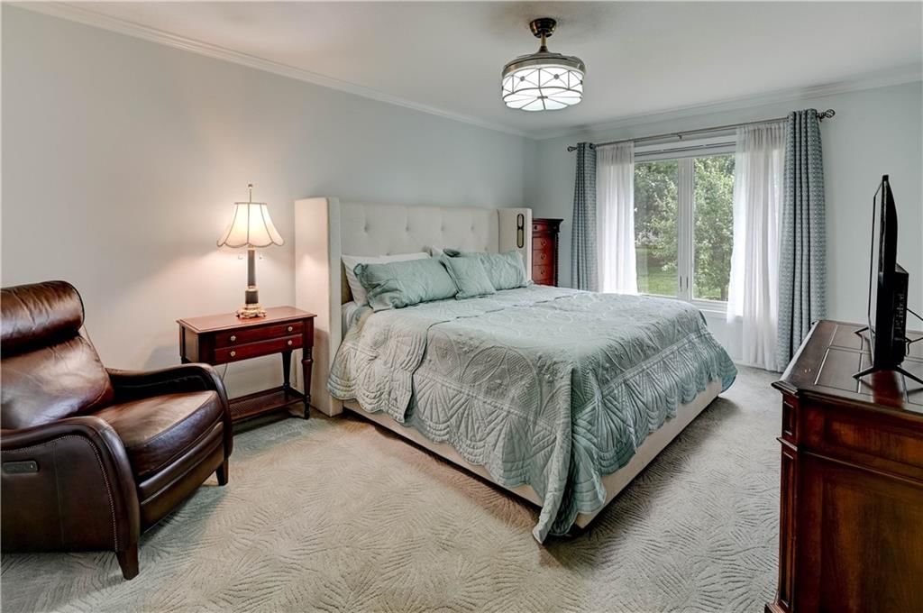 Photo 11 of 35 - 17700 157th Street