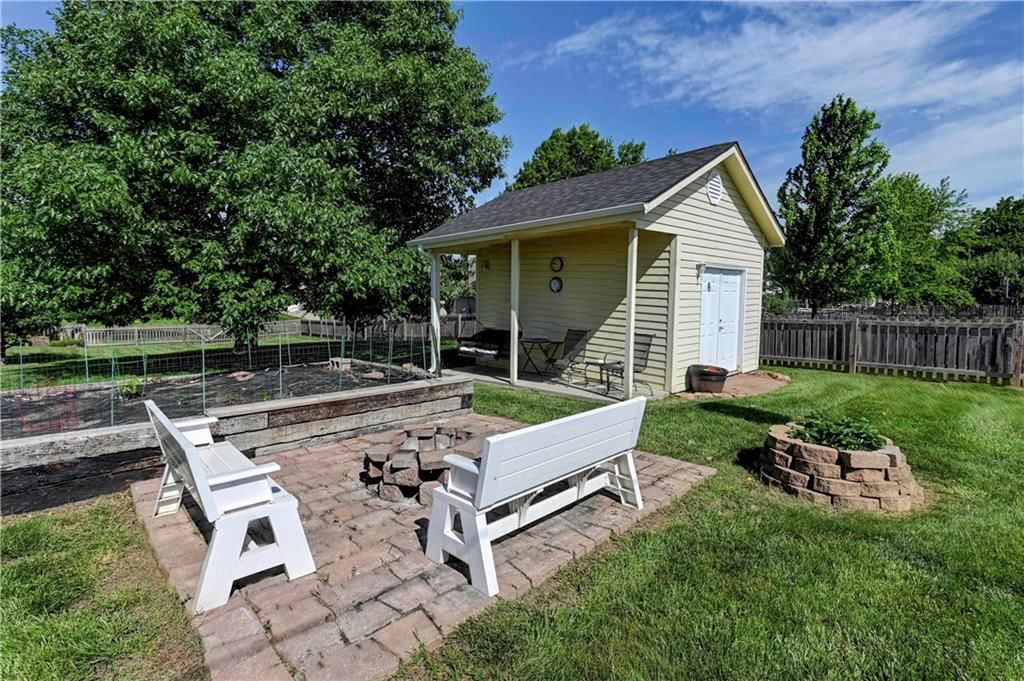 Photo 27 of 35 - 17700 157th Street