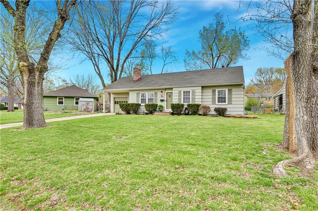 7920 W 92nd Place — photo 34