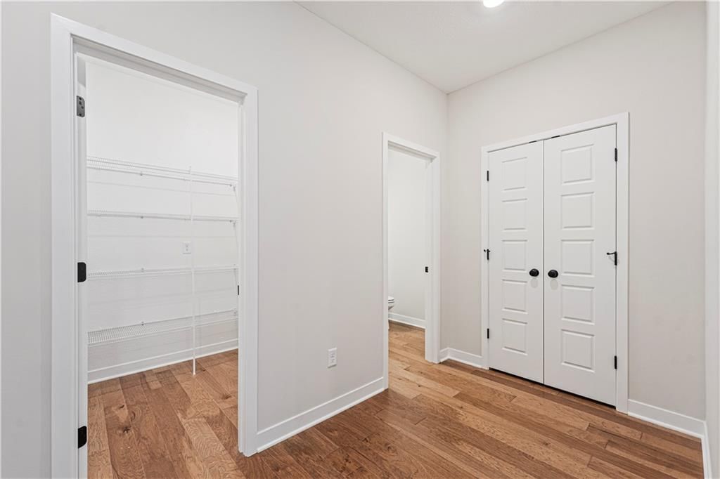 Photo 12 of 39 - 17123 W 197th Street