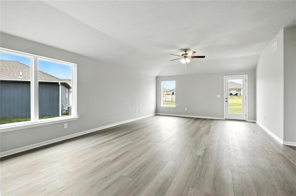 597 W Fountain Street — photo 11