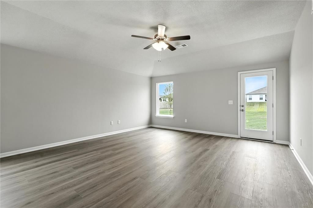 597 W Fountain Street — photo 12