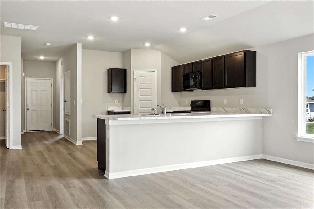 597 W Fountain Street — photo 14
