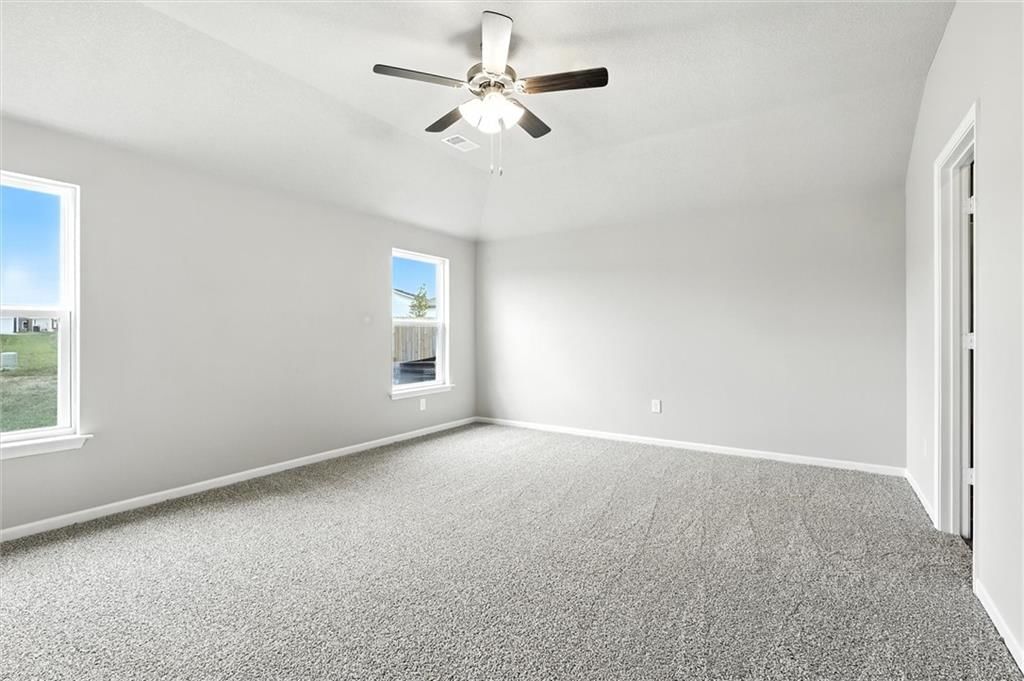 597 W Fountain Street — photo 16