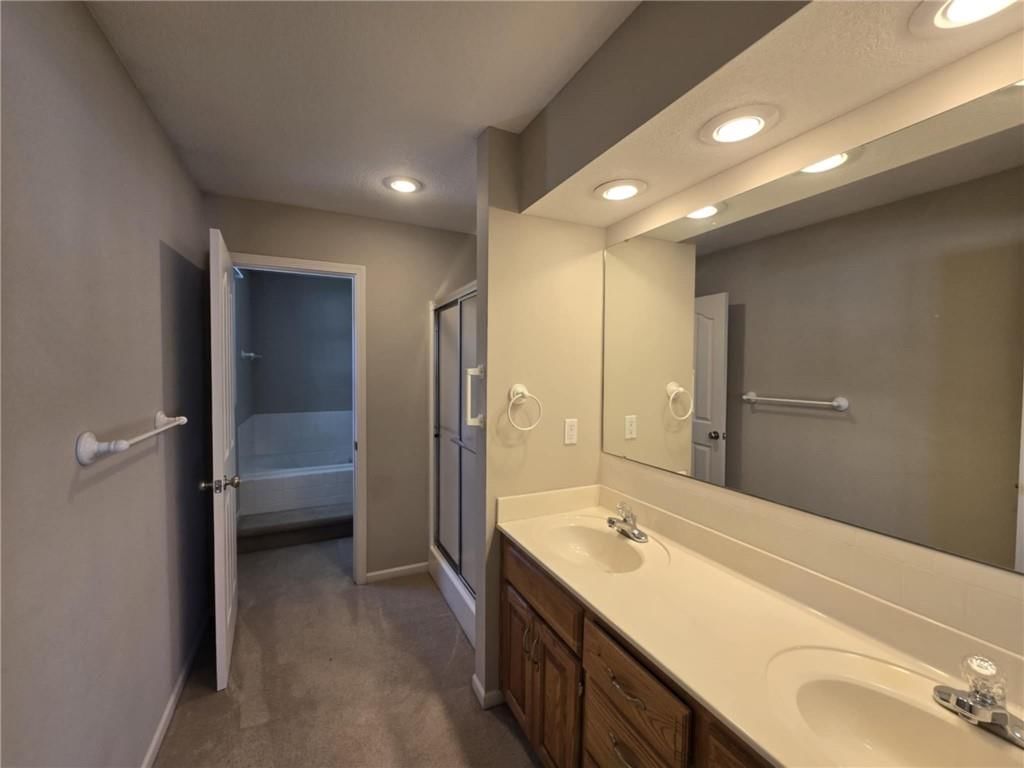 200 W Allison Lane — photo 9