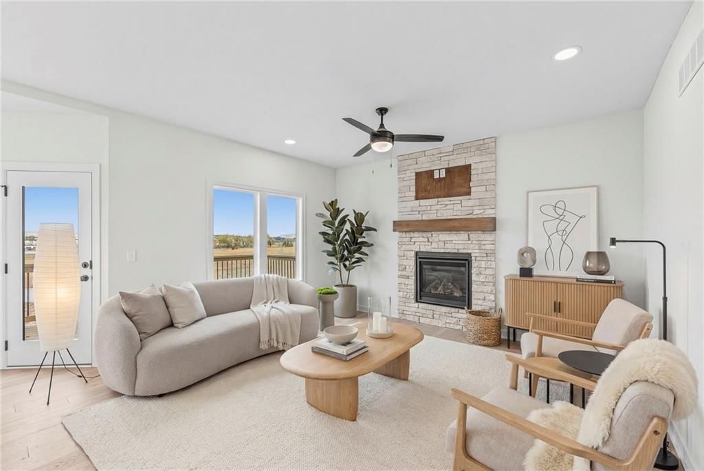 20786 Emerald Street — photo 4