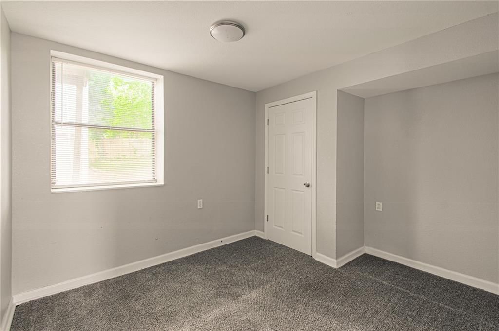 5926 Agnes Avenue — photo 8