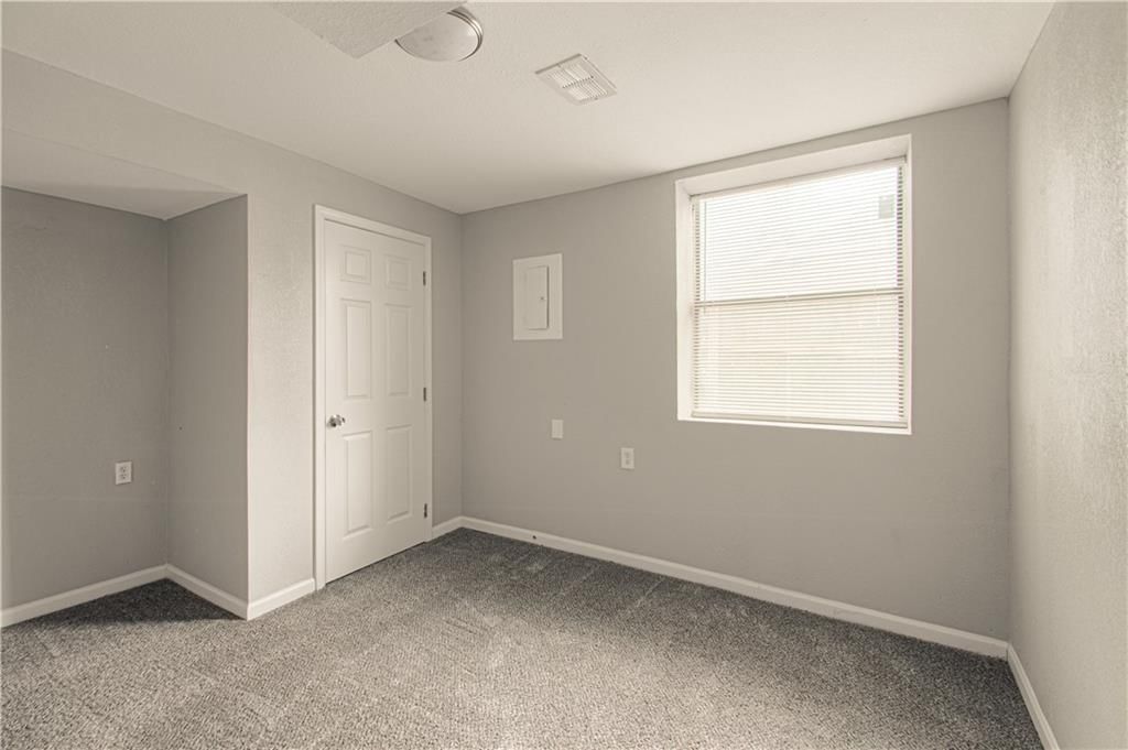 5926 Agnes Avenue — photo 10