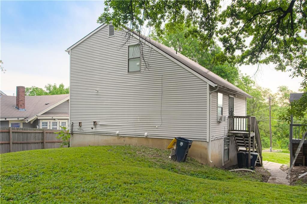 5926 Agnes Avenue — photo 25