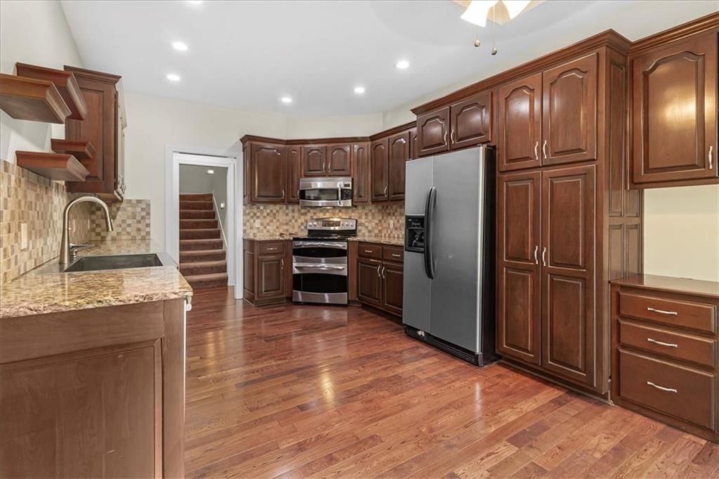 906 Cheatham Court — photo 16