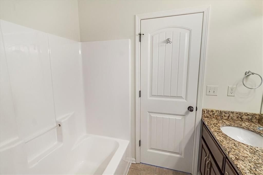 906 Cheatham Court — photo 32