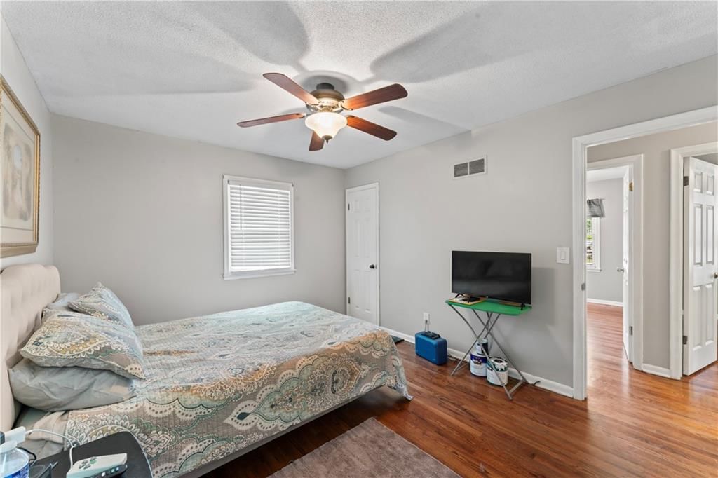 5421 Queal Drive — photo 17
