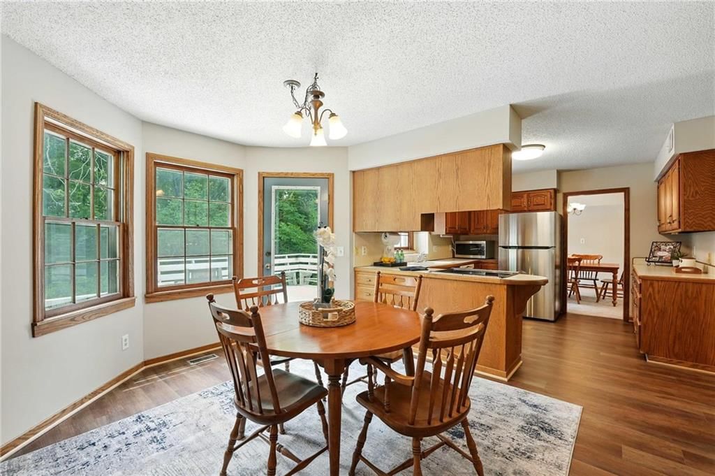 8025 Woodstone Street — photo 11
