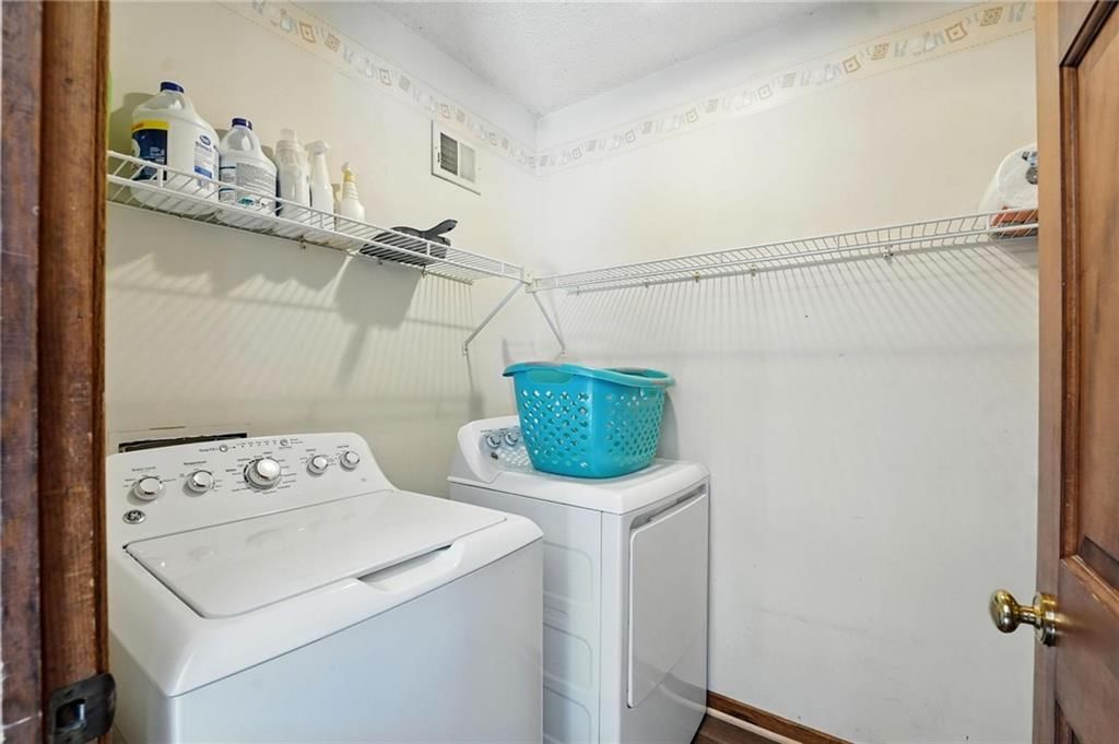 8025 Woodstone Street — photo 15