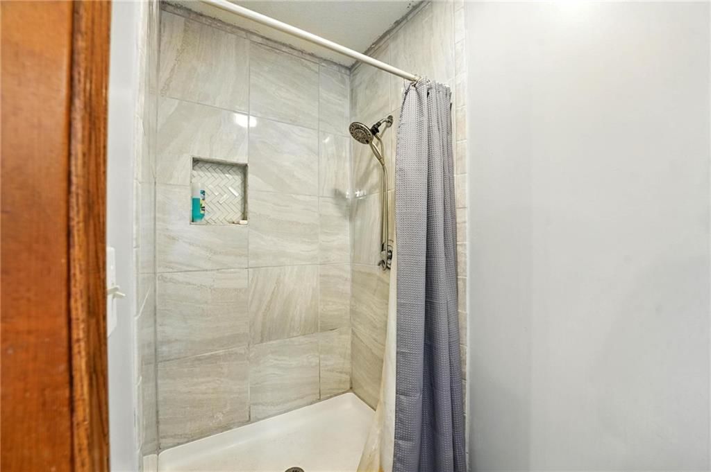8025 Woodstone Street — photo 22