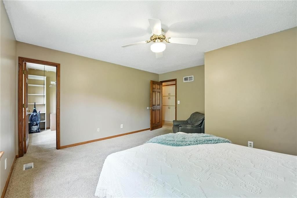 8025 Woodstone Street — photo 25