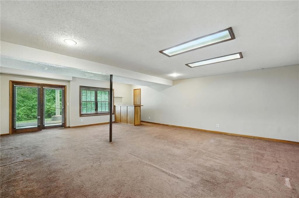 8025 Woodstone Street — photo 30