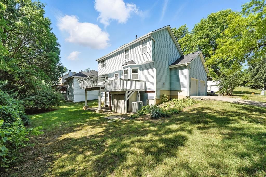 8025 Woodstone Street — photo 39