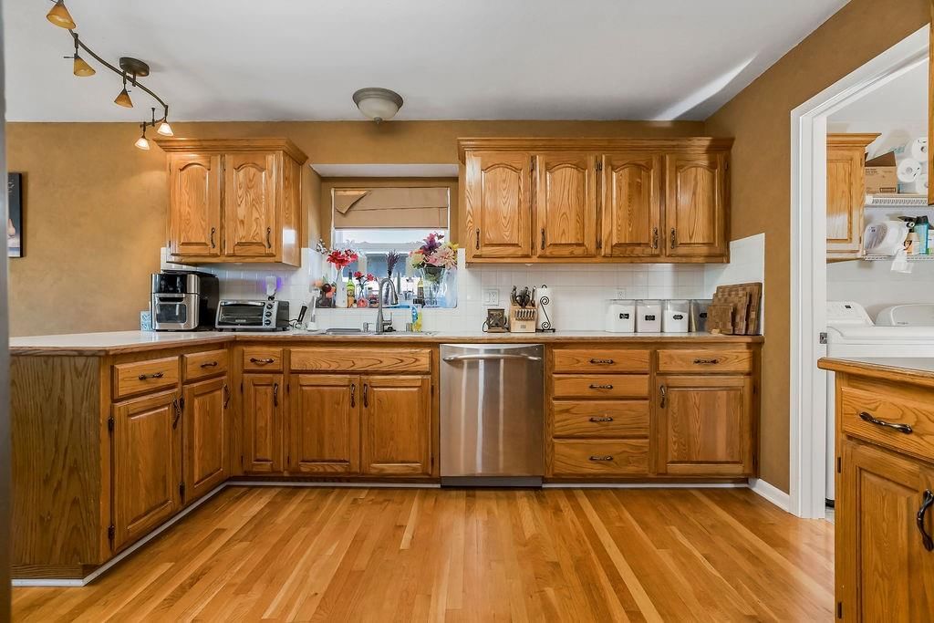 621 Muriel Drive — photo 10