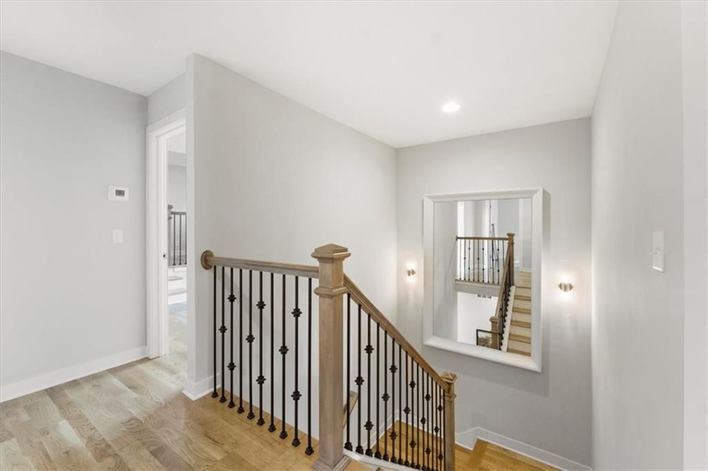 Photo 41 of 62 - 5746 N Revere Avenue