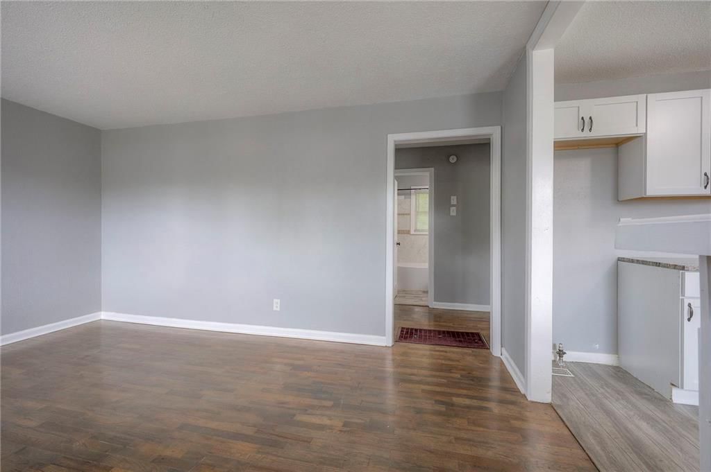918 Waverly Avenue — photo 8