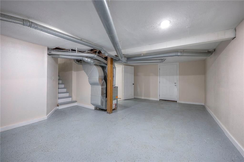 918 Waverly Avenue — photo 13