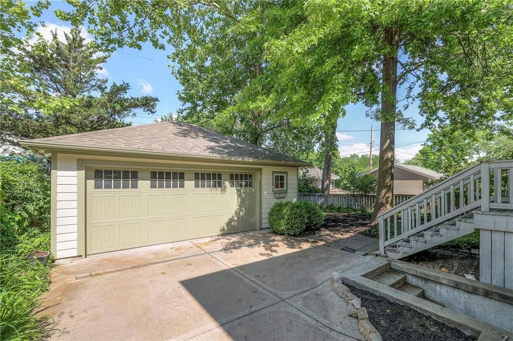 5808 McGee Street — photo 4