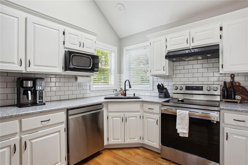 4732 Roundtree Court — photo 6