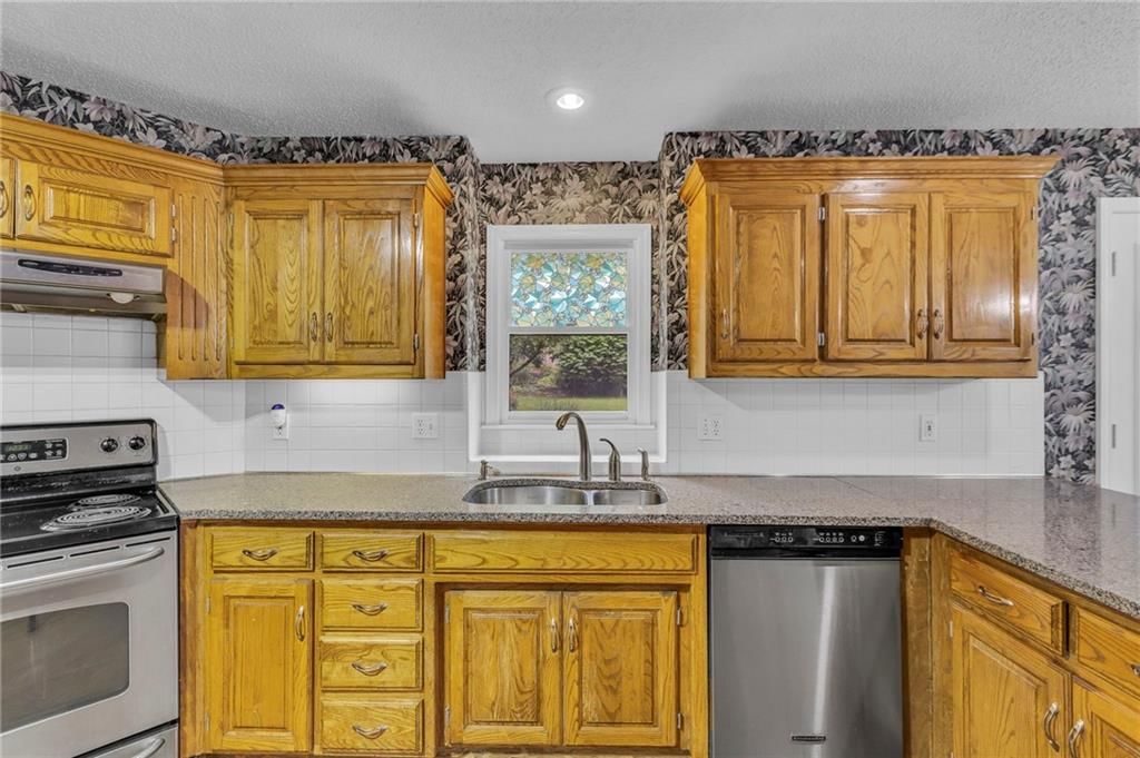 11524 Flint Street — photo 11
