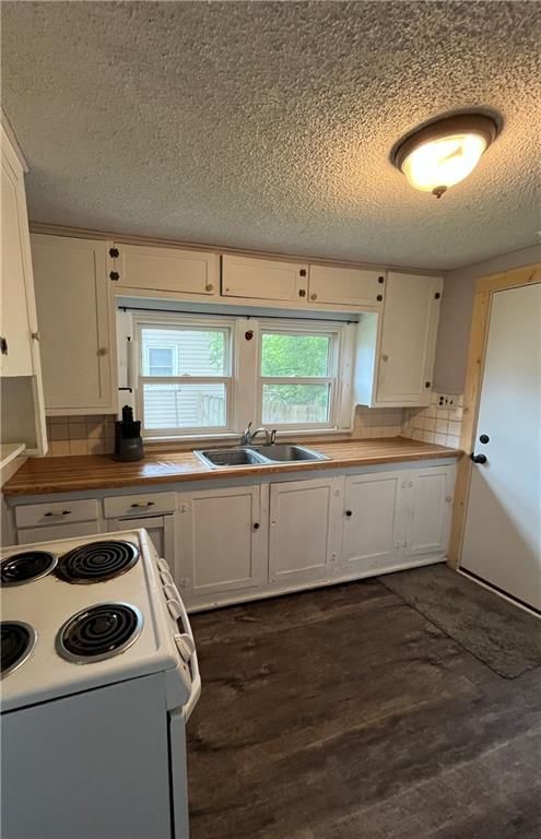 Photo 15 of 30 - 411 S Cottonwood Street