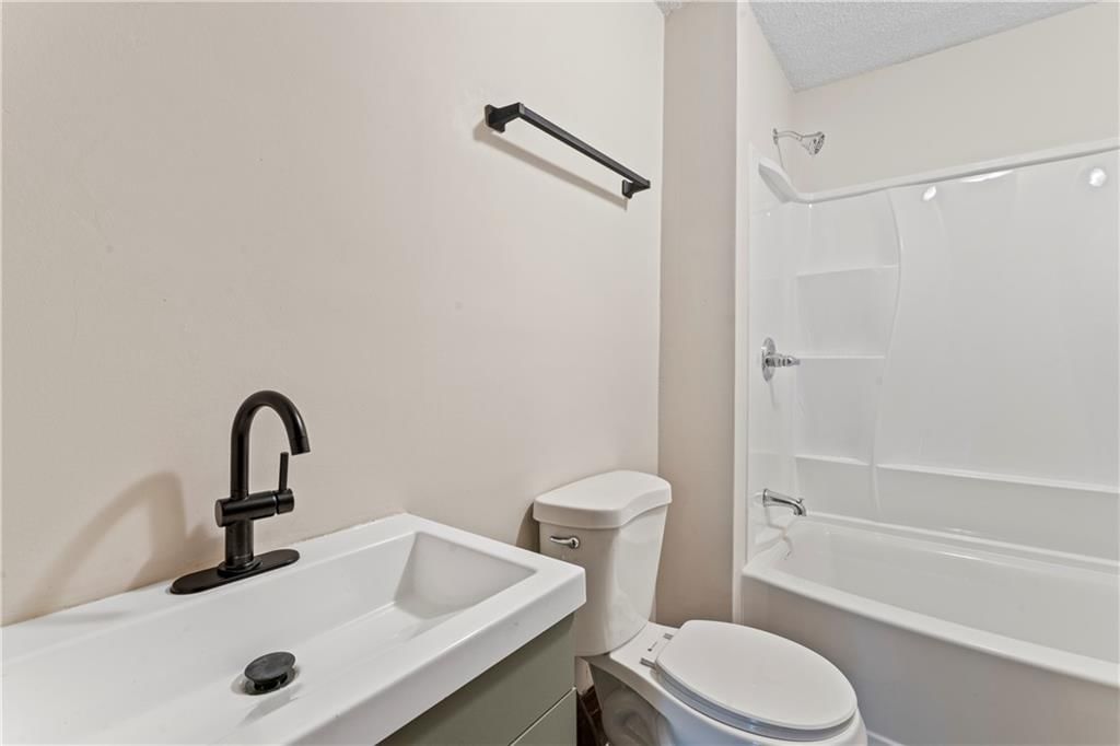 107 Poplar Street — photo 32
