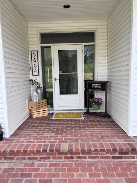 Photo 6 of 39 - 5604 Pleasant Avenue