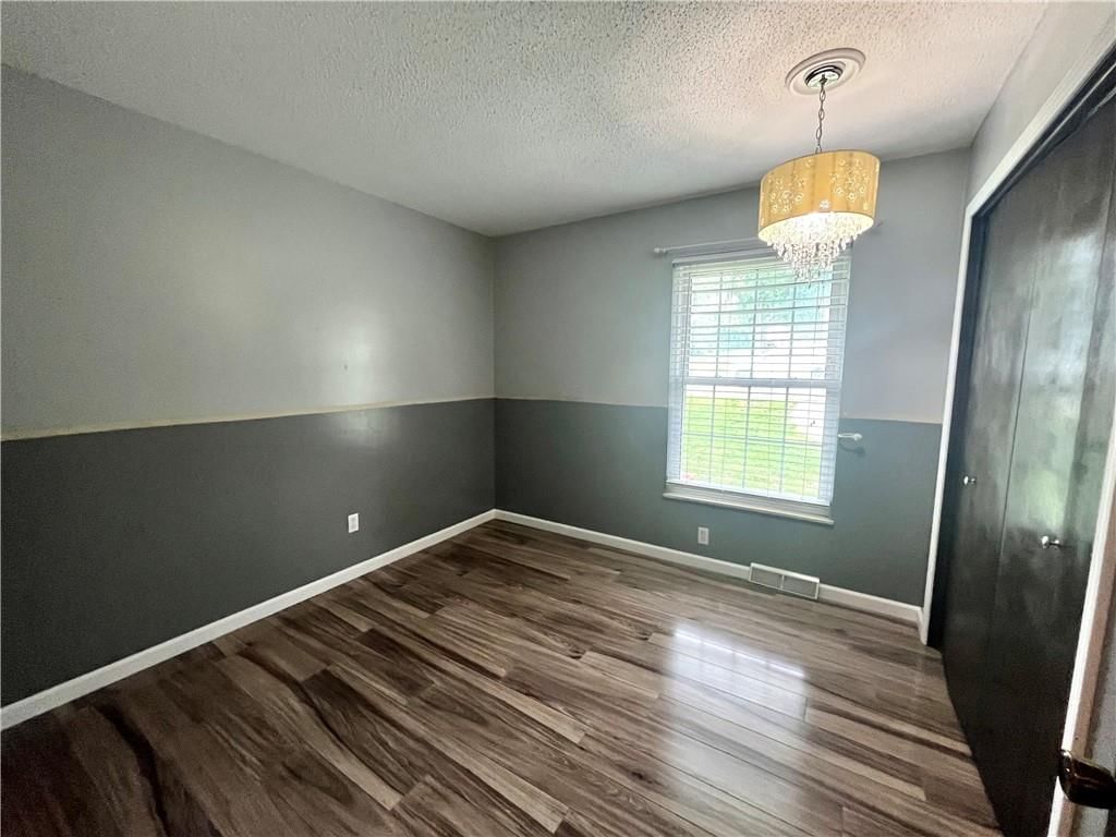 Photo 5 of 22 - 1 N Vine View Street