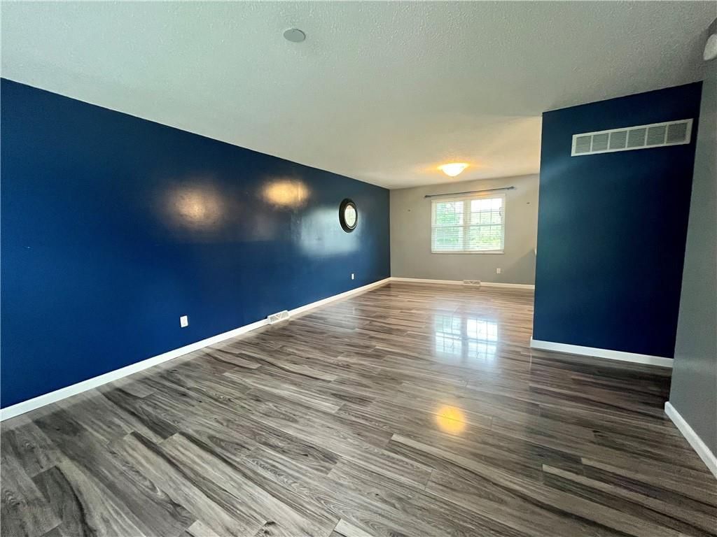 Photo 9 of 22 - 1 N Vine View Street