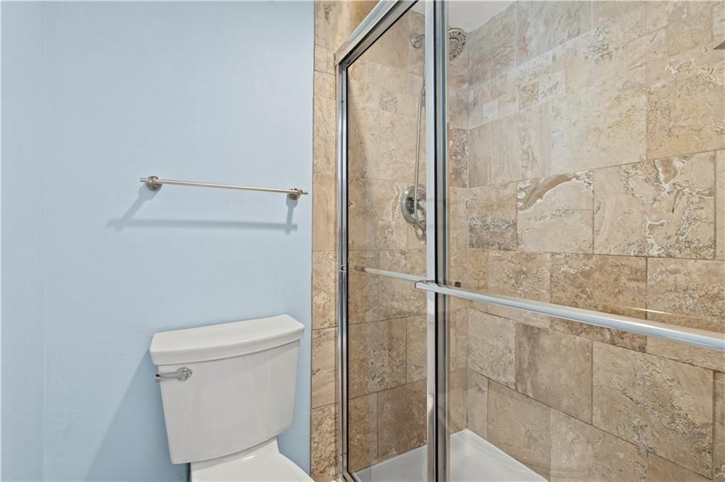 700 E 8th Street — photo 16