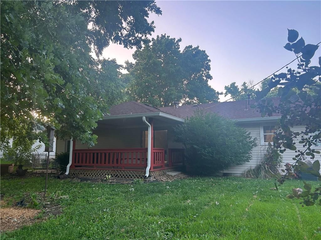 1923 Seneca Street — photo 19