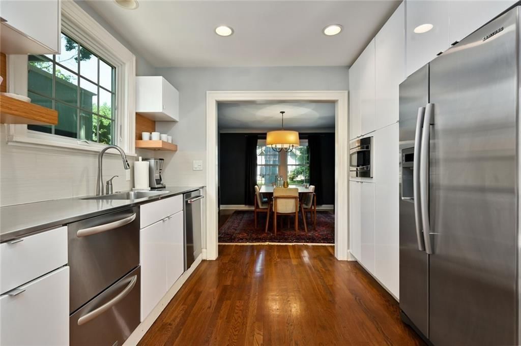 Photo 16 of 34 - 35 W 70th Street