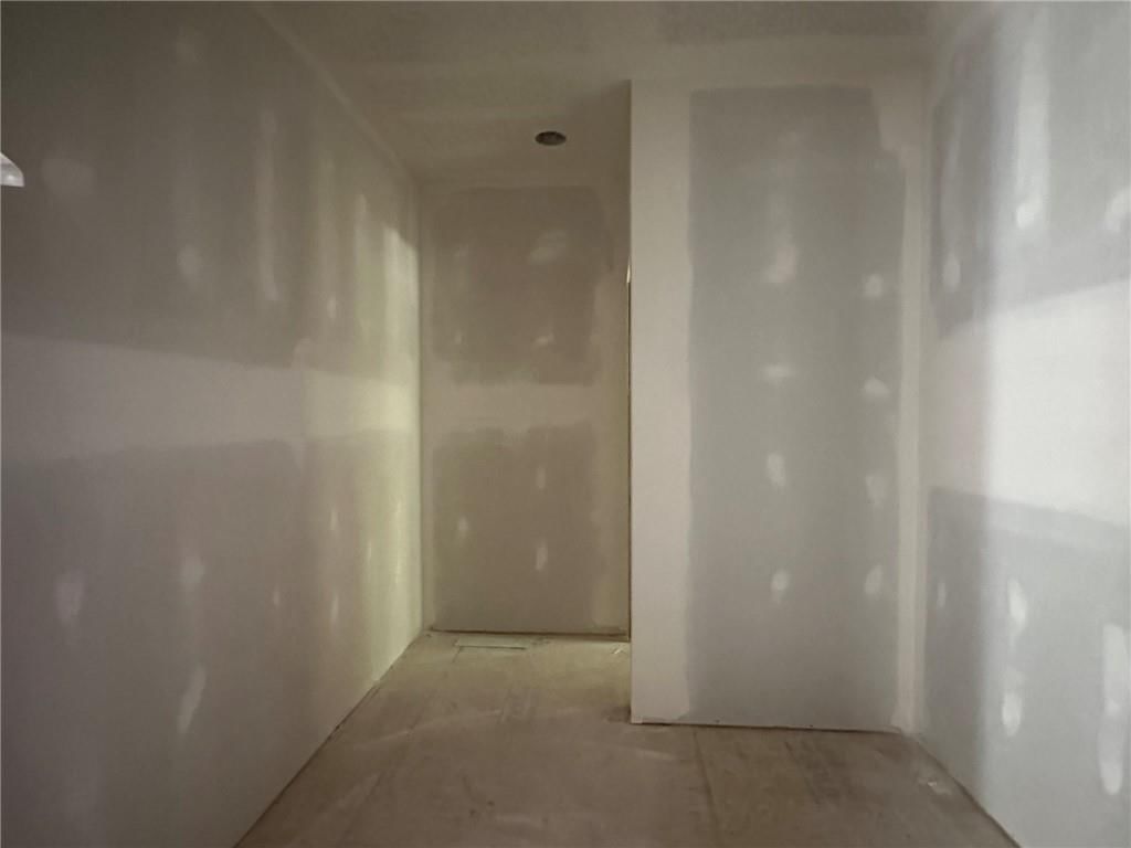 Photo 20 of 79 - 17162 S Hall Street