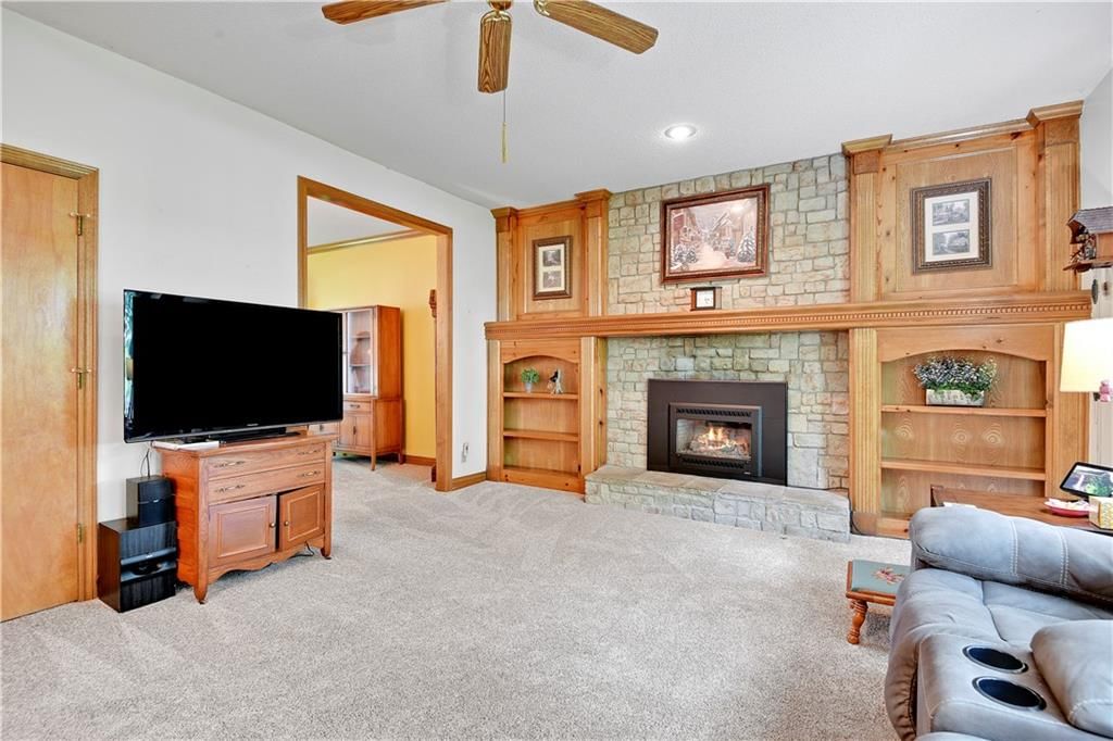 Photo 14 of 33 - 8215 W 150th Street