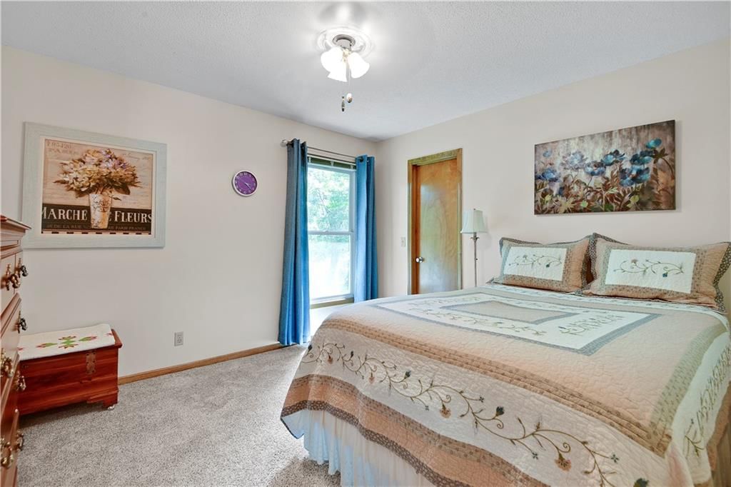 Photo 23 of 33 - 8215 W 150th Street