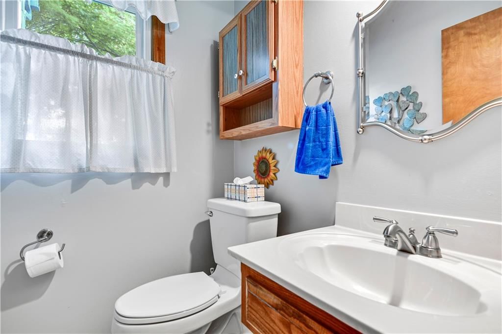 Photo 28 of 33 - 8215 W 150th Street
