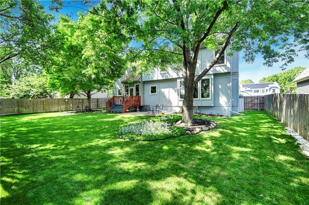 Photo 31 of 33 - 8215 W 150th Street