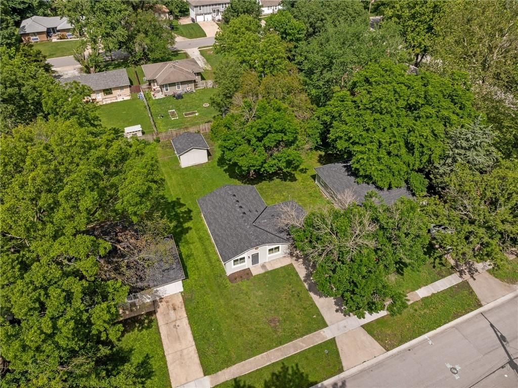 423 N Walnut Street — photo 4