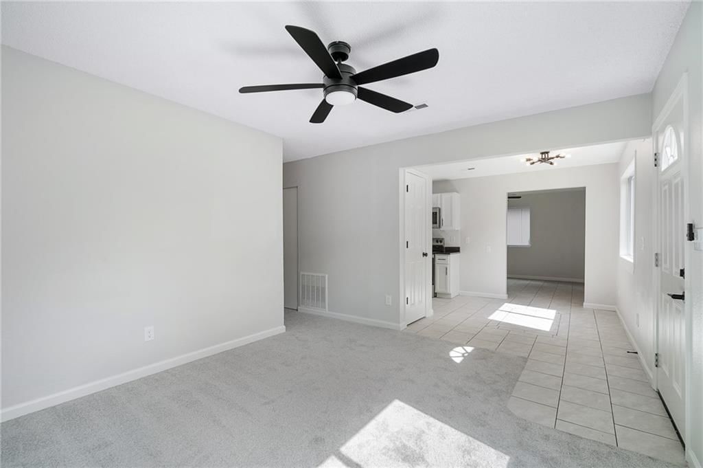 423 N Walnut Street — photo 10