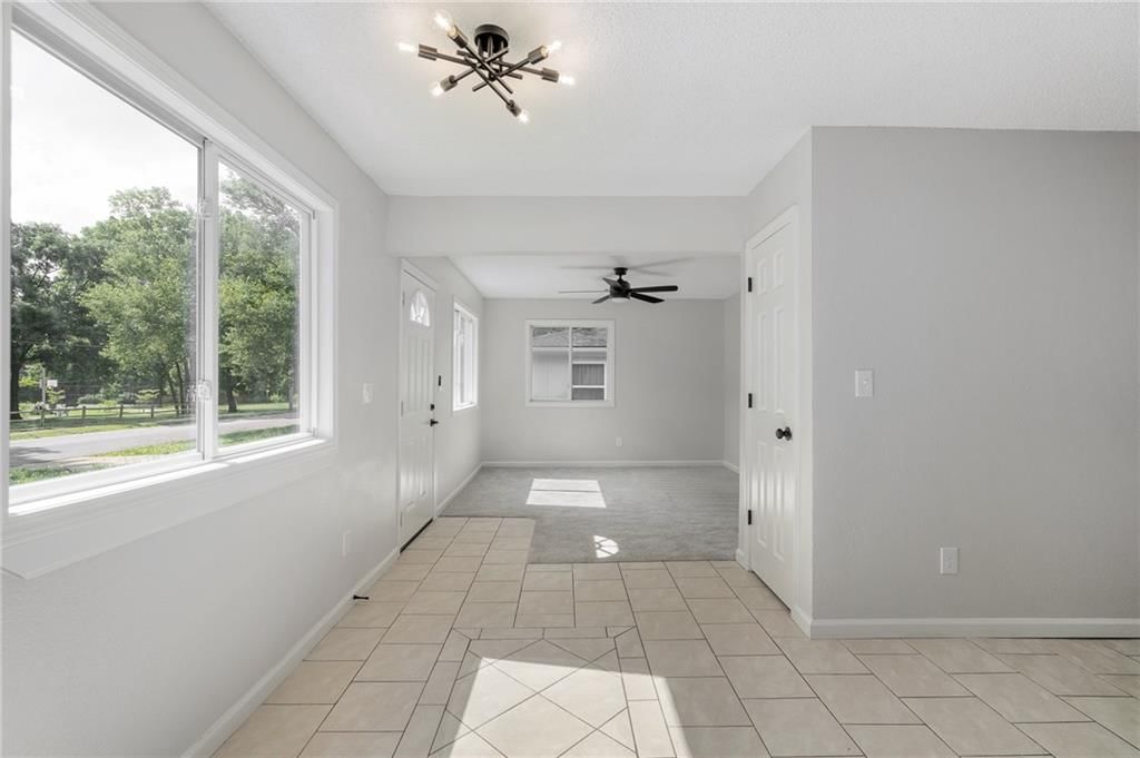 423 N Walnut Street — photo 14