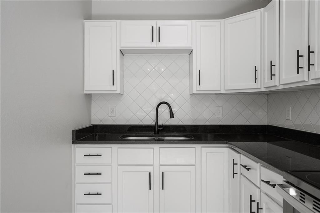 423 N Walnut Street — photo 18