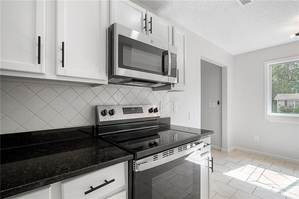 423 N Walnut Street — photo 19