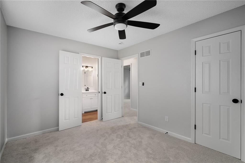 423 N Walnut Street — photo 28
