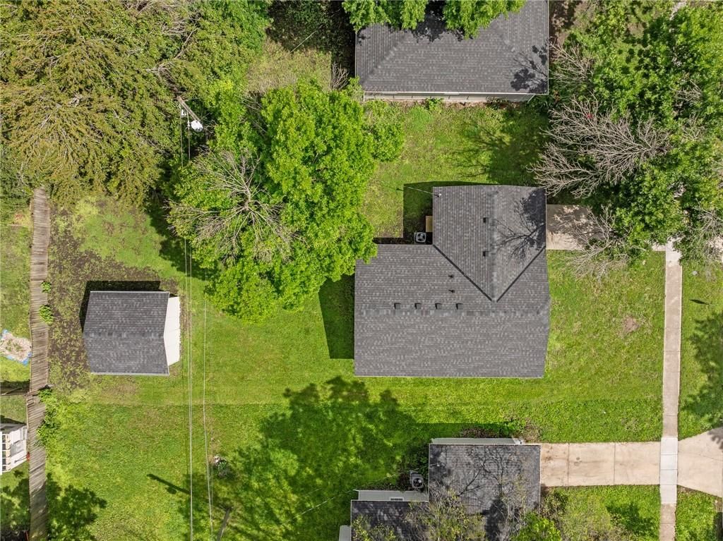 423 N Walnut Street — photo 41