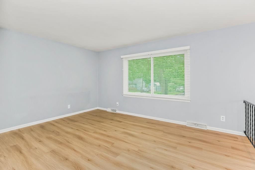 5120 Monrovia Street — photo 5